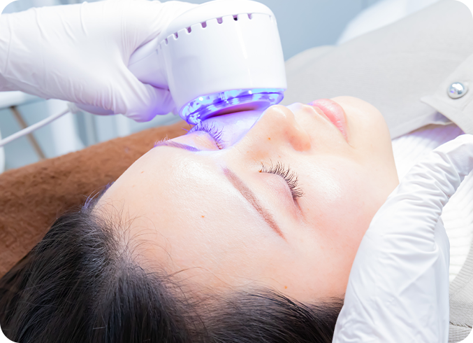 再生医療にも使われる成分を用いて、肌トラブルを細胞レベルで改善